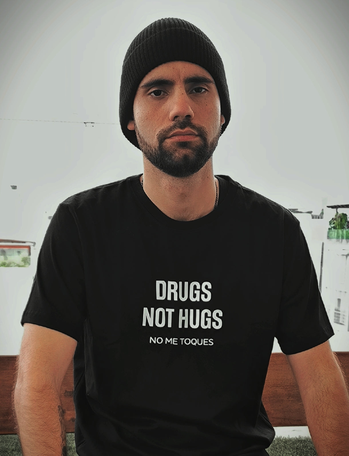 DRUGS NO HUGS